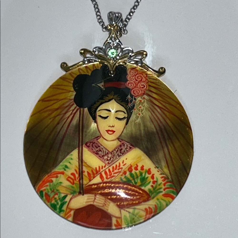 NWOT Gems en Vogue Painted Lady Sterling Silver Genuine Peridot Shell Necklace - Picture 2 of 7